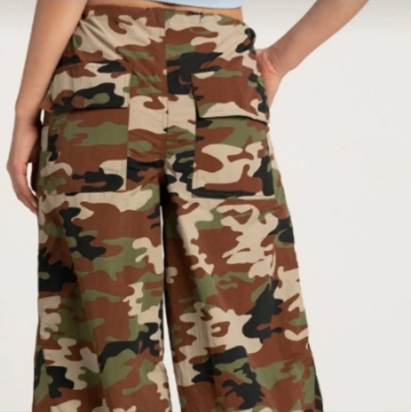 Cargo Parachute Camo Pants - Picture 5 of 8